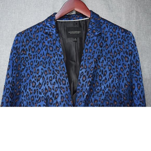 Banana Republic Women’s Size 8 Blue Leopard Print Boyfriend Blazer - Picture 2 of 3